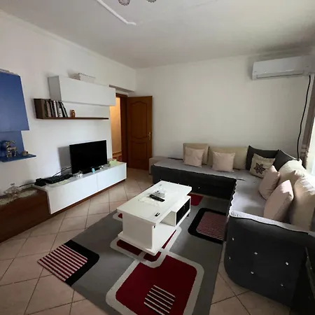 Mimoza Apartment *